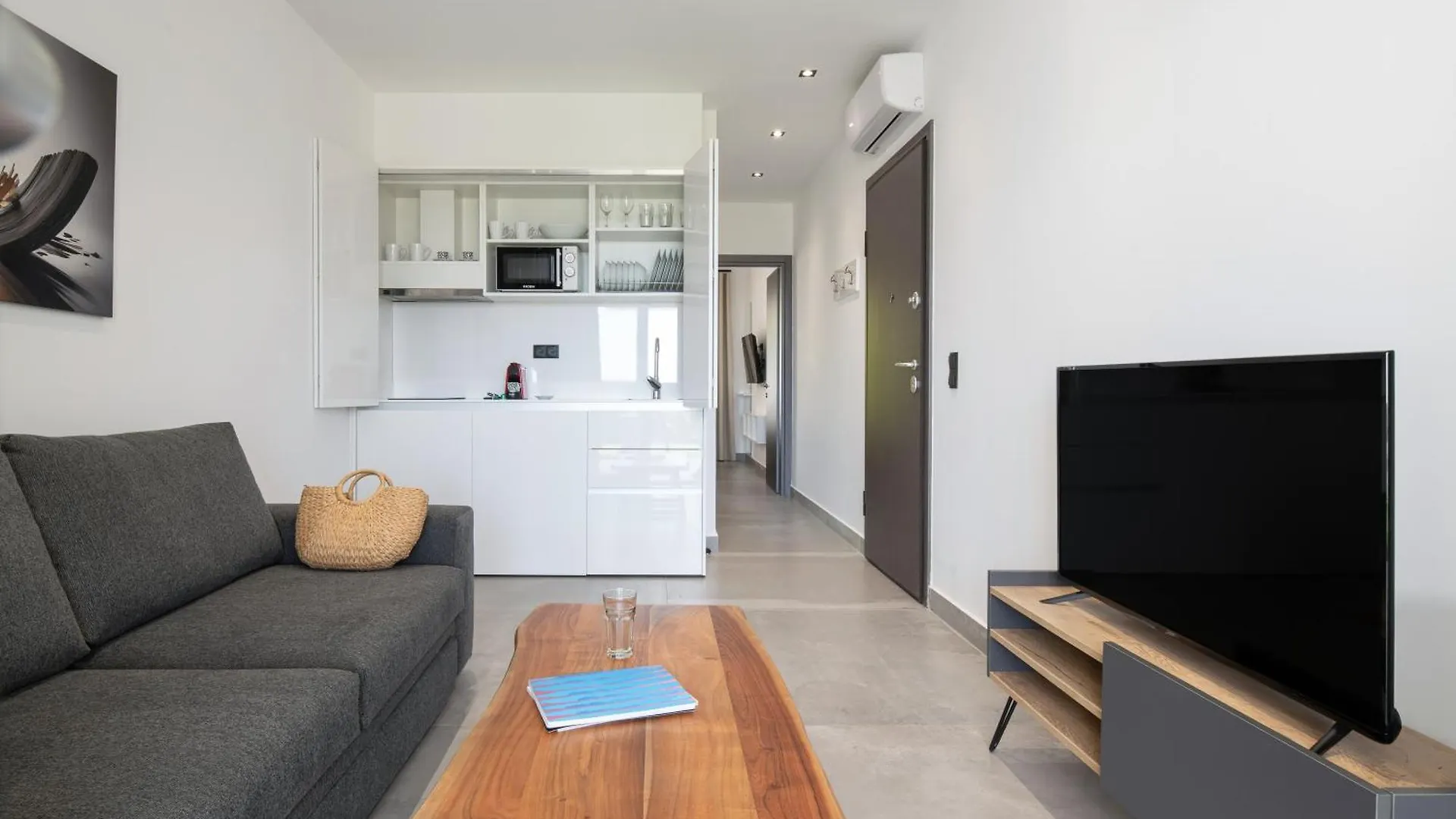 Asterias Apartment Kallithea